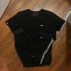 Figs Black Scrubs - Petite Joggers and V-neck single pocket top